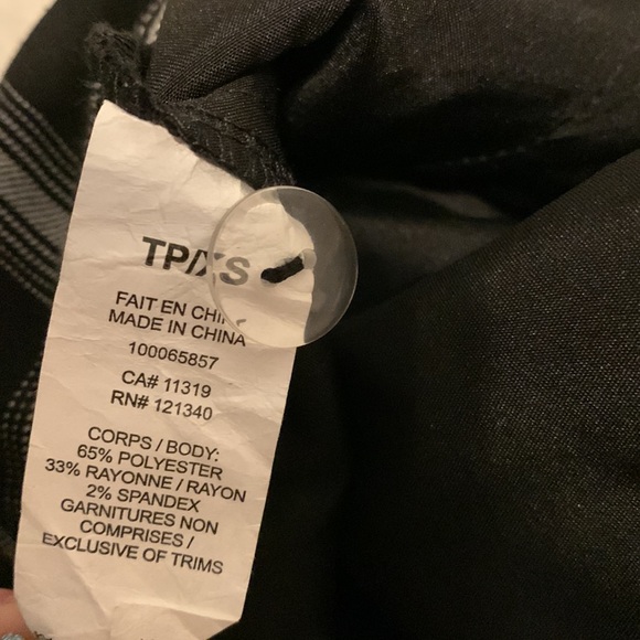 Garage black/white plaid dress pants. Size XS - Picture 5 of 5